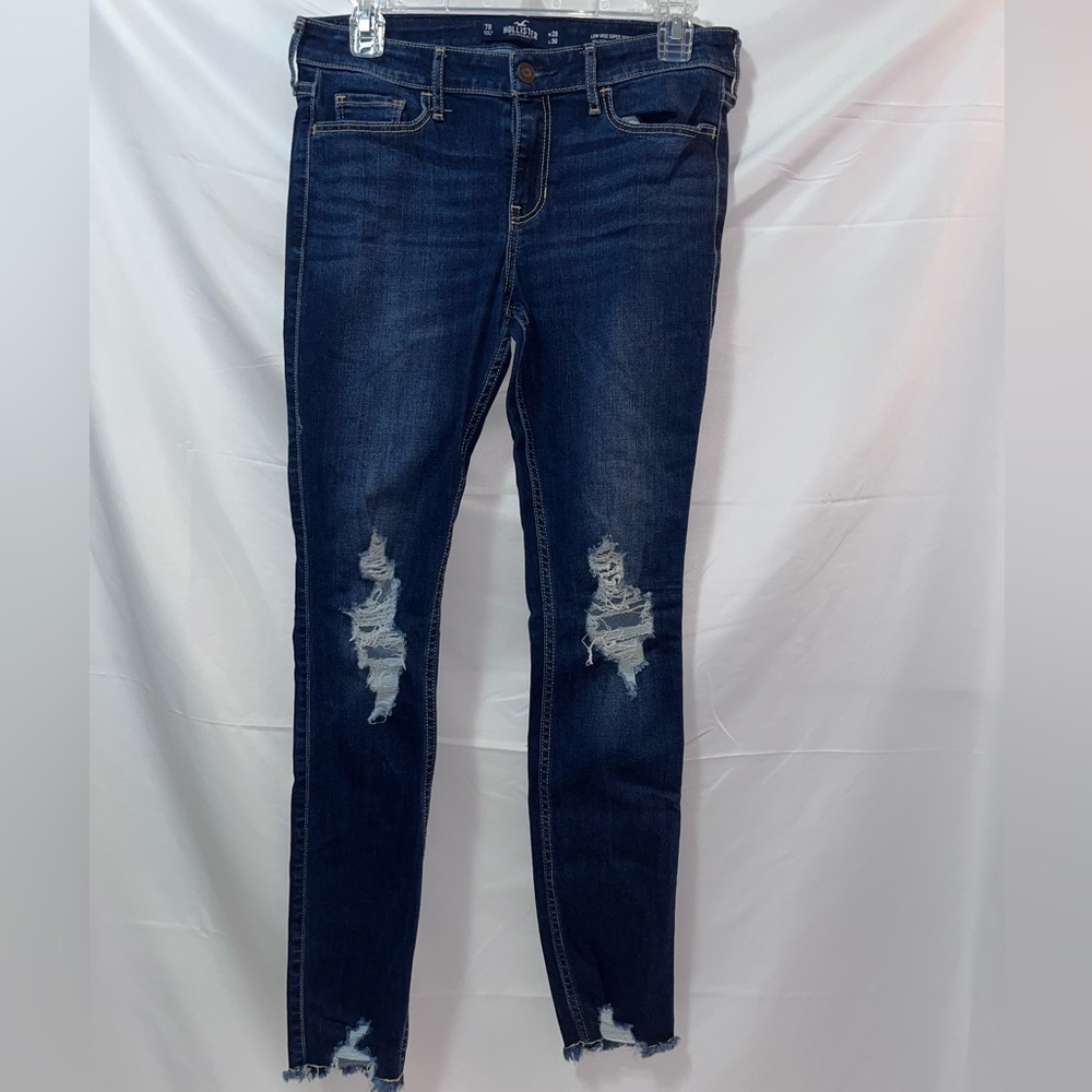 Hollister Distressed Low Rise Super Skinny Blue Jeans. 7R. W28 / L30
